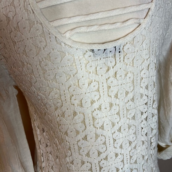 ⭐️Mine Lace Long Sleeves Top - Picture 5 of 8